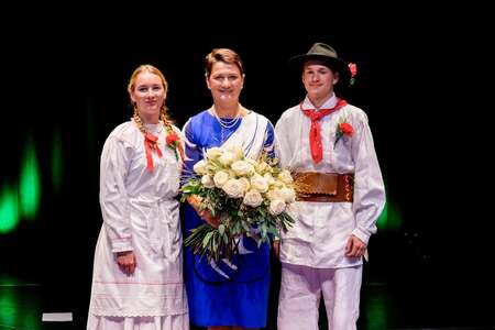 Občinska proslava_županja_šopek_folklora